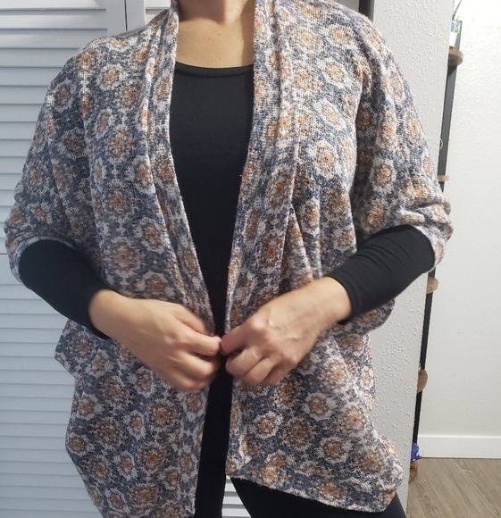 Painted threads Cardigan, Size M - Picture 4 of 11